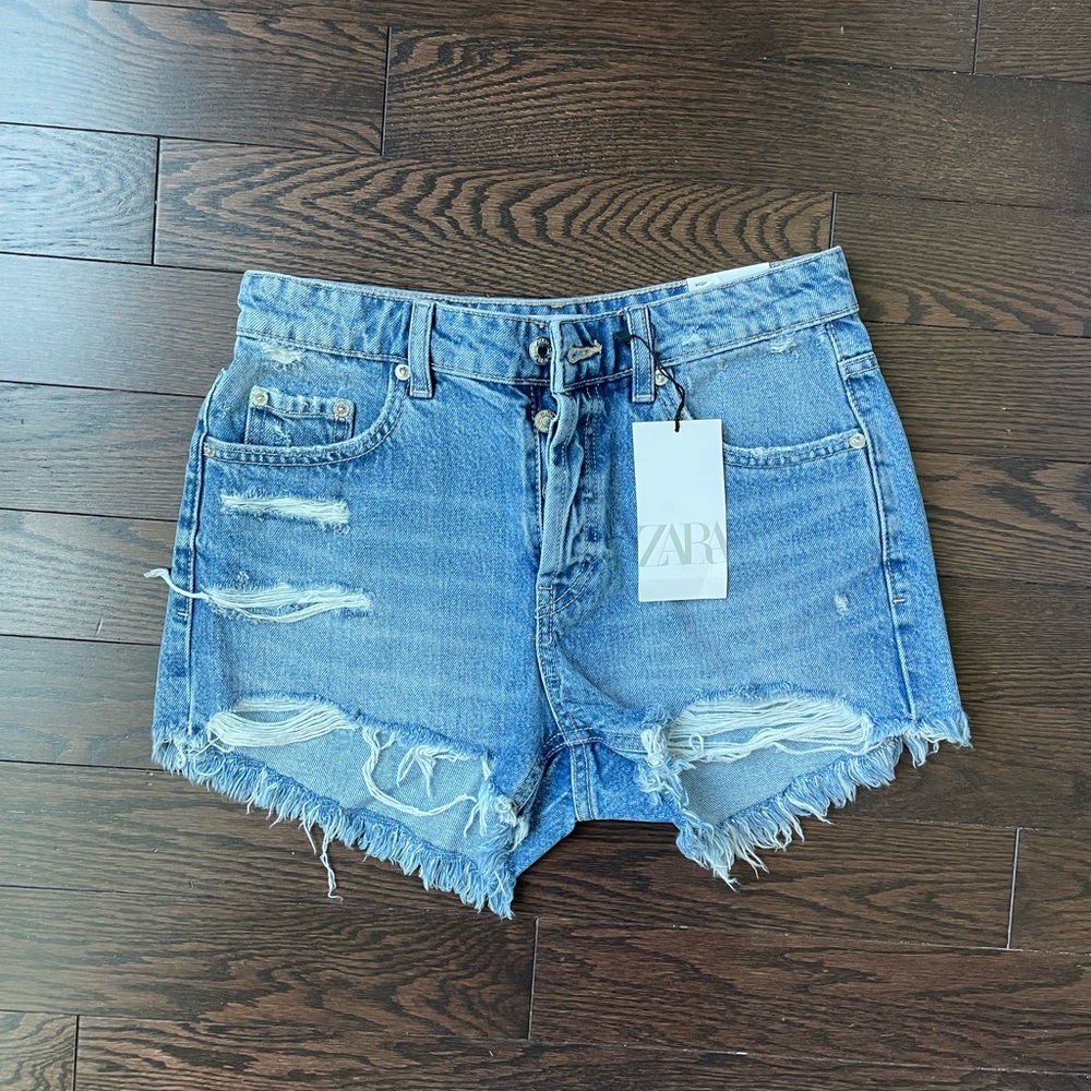 NWT Zara TRF High Rise Denim Shorts size 27 (US 4) in Blue